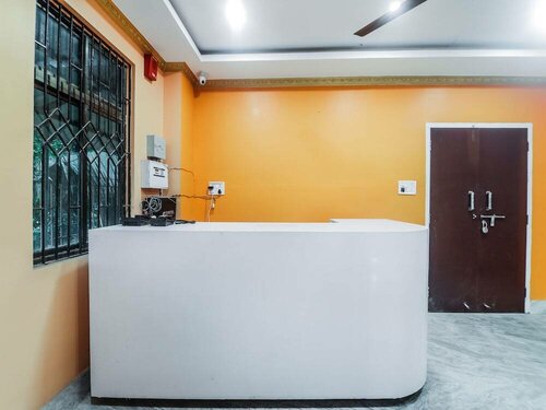 Oyo 17180 Danni'S, Rezerwuj Hotel Hotele w Assam ze śniadaniem, Śniadanie