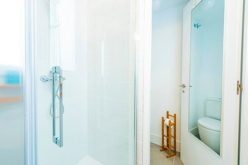 Be Mate Gran Vía Suites, Забронировать Апарт-отель СПА-отели Мадрида, рядом с Здание Compania Colonial, SPA-услуги