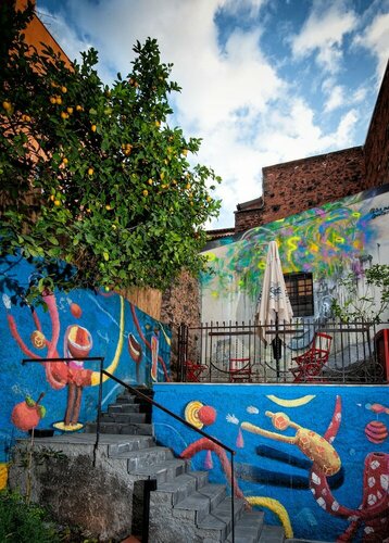 The Yard Hostel, Забронировать Хостел Хостелы Катании, рядом с Театр Метрополитан, Хостел