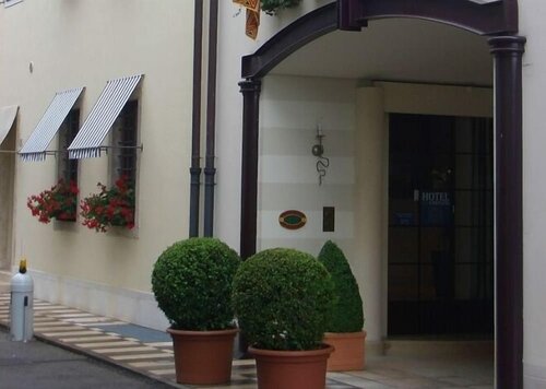 Charming Hotel dei Chiostri, Prenota Hotel Follina Veneto