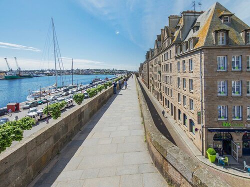 ibis Styles Saint Malo Centre Historique, Забронировать Отель Отели Vallee de la Rance с завтраком, Завтраки
