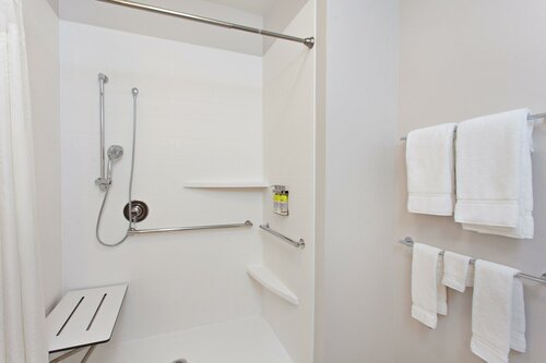 Holiday Inn Express & Suites Moses Lake by IHG, Book Hotel Hoteller i Washington (state) med pool, Swimmingpool