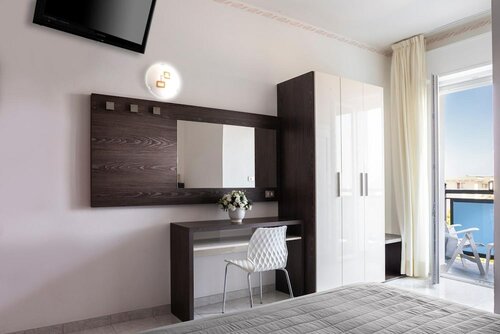 Hotel Stacchini, Забронировать Отель Отели Чезенатико 3 звезды, 3*