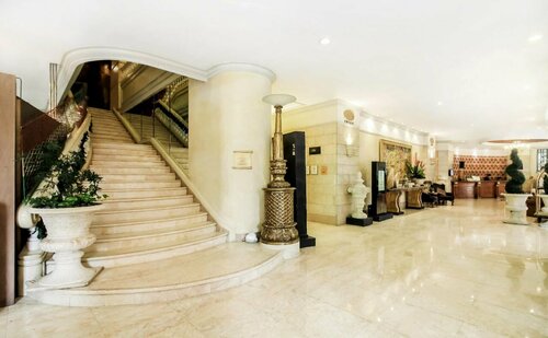 Makati Palace Hotel, Varaa Hotelli Makati City 