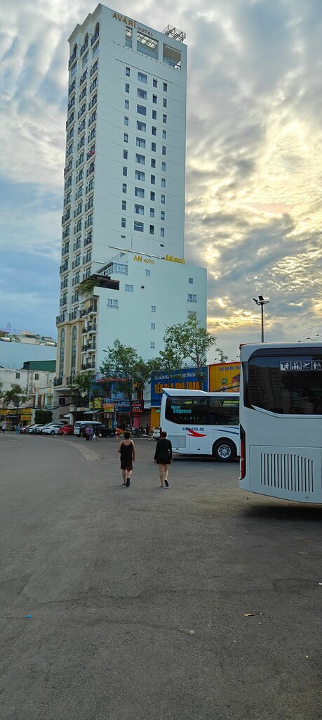 Avari Hotel
