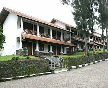 Berlian Resort, Varaa Lomakeskus Cipanas West Java