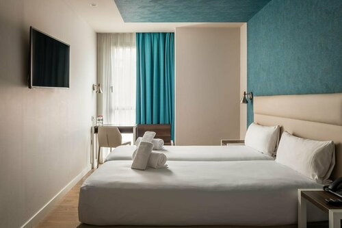 Arya Stadium Hotel, Забронировать Отель Отели Провинции Барселоны с бассейном, Бассейн