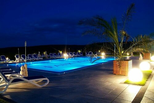 FAIR RESORT All Inclusive Wellness & SPA Hotel Jena, Забронировать Курортный отель Отели Йены с бассейном, Бассейн