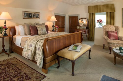 Manor House Inn, Забронировать Отель «постель и завтрак» Норфолк штат Коннектикут