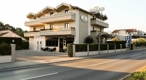 Hotel Holiday, Забронировать Отель Подгорица Община Подгорица, рядом с Лесопарк Горица
