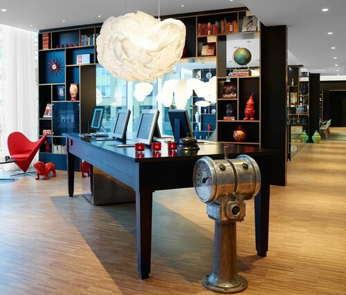 citizenM Amstel Amsterdam, Забронировать Отель Отели Амстердама 4 звезды, рядом с Театр де Кляйн Комеди, 4*