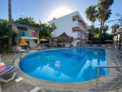 Tropic Hotel, Rezervovat Hotel Hotely v Mediterranean Region Turkey s parkováním, Parkování