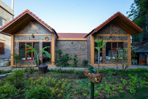 Tam Coc mountain bungalow, Забронировать Отель Отели и гостиницы Ниньбинь, рядом с Thai Vi Temple, Отель