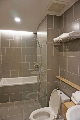 Benri sriracha residence, Забронировать Отель Отели Сирача 3 звезды, 3*