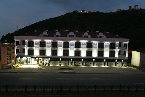 Sera Nature Hotel & Spa, Забронировать Отель Отели Trabzon Region с бассейном, Бассейн