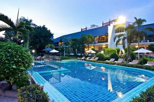 Sunshine Garden Resort, Rezervasyon Tatil Köyü Naklua Beach 