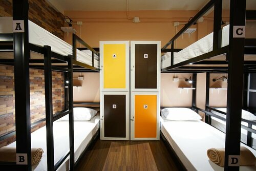 Urban Hostel Bangkok, Забронировать Хостел Отели Бангкока с парковкой, рядом с Небоскреб «МахаНакхон», Парковка