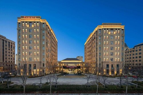 Ramada By Wyndham Qingdao Jiaodong International Airport, Забронировать Отель Циндао Qingdao Region