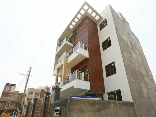 Oyo Alarian Inn Near Omaxe Celebration Mall