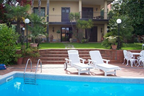 B&B Villa Carmen, Rezervați Bed and Breakfast Trecastagni Etna