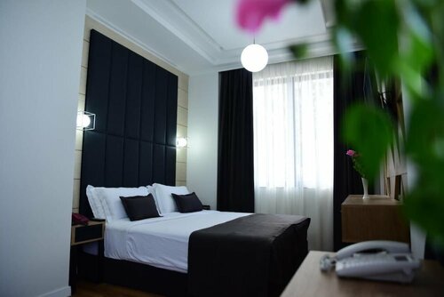 Hotel Comfort, Забронировать Отель Отели области Тираны с завтраком, Завтраки