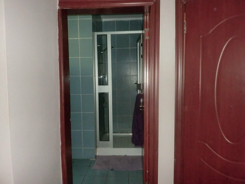 Uni Apartments