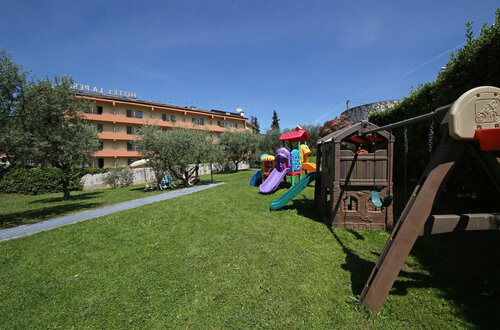Hotel La Perla - Bike Hotel, Забронировать Отель Отели Гарды 3 звезды, 3*