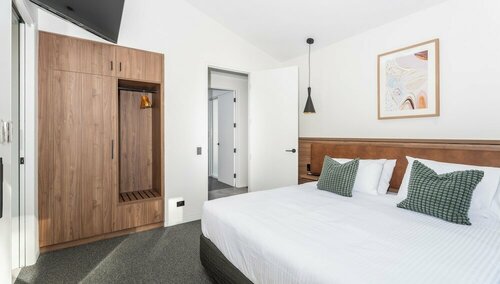 Clare Hillside Apartments, Book Lejlighed Clare 