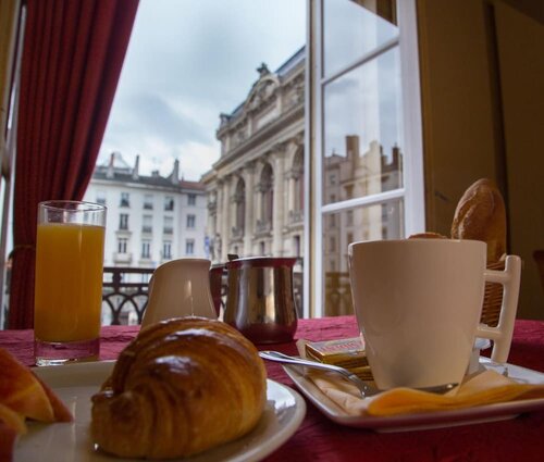 Hotel du Théatre, Забронировать Отель Отели Лиона с завтраком, рядом с Odéon, Завтраки