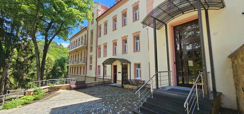 Кисловодская Клиника-Санаторий, Забронировать Санаторий Кисловодск Кавминводы