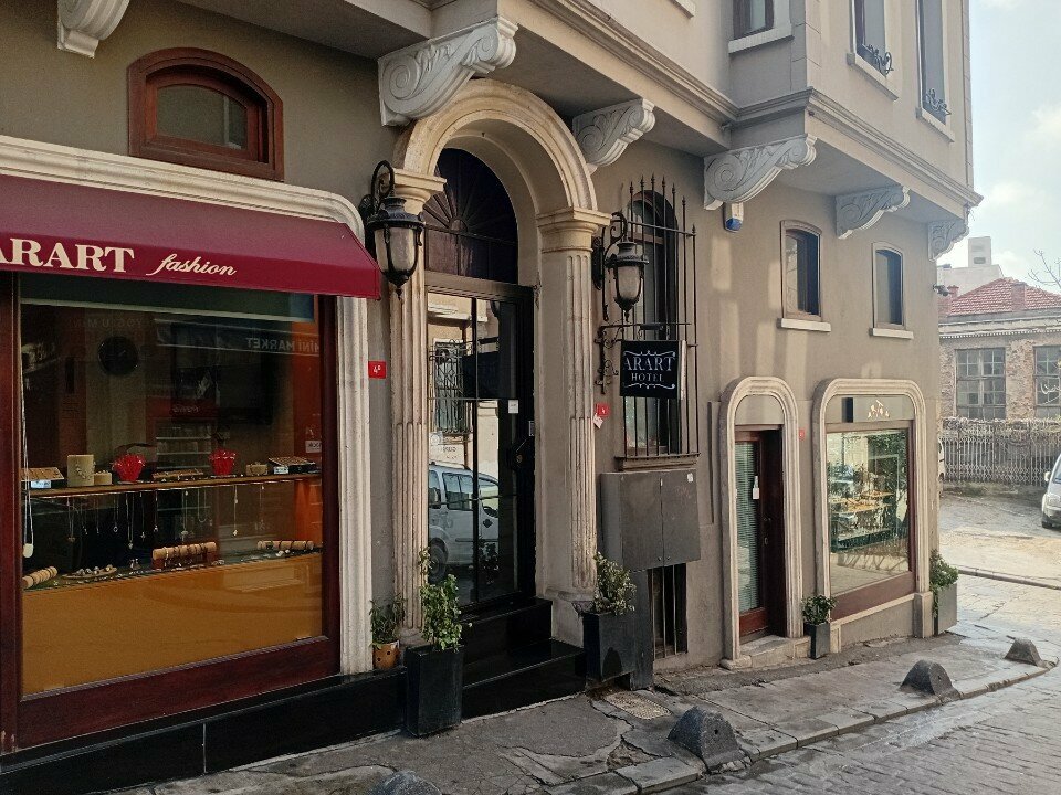 Arart Hotel
