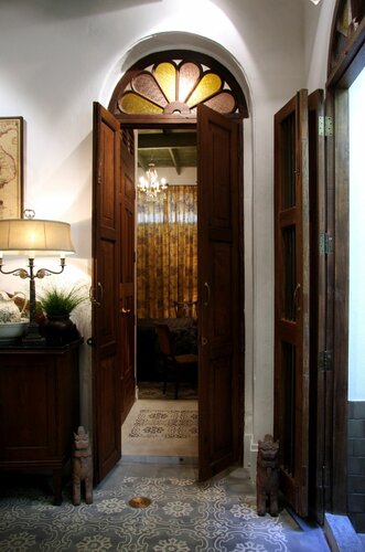 The Bhuthorn Bed & Breakfast, Забронировать Отель Отели Бангкока 3 звезды, рядом с Храм Ват-Сутхат, 3*
