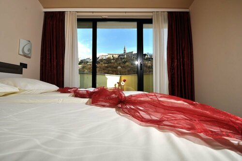 Hotel Fontana, Забронировать Отель Отели Бузет с завтраком, Завтраки