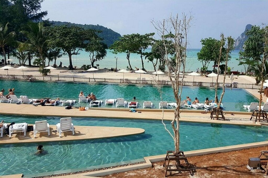 PP Charlie Beach Resort