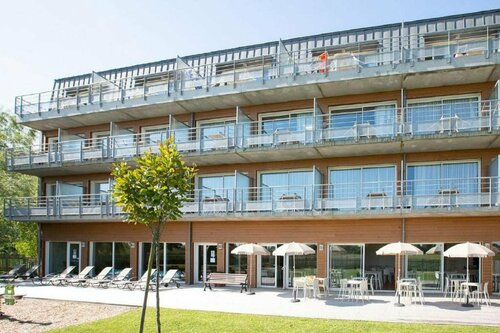 Vacancéole - Les Chambres de la Baie, Забронировать Отель Отели Ро-сюр-Куэнон с парковкой, Парковка