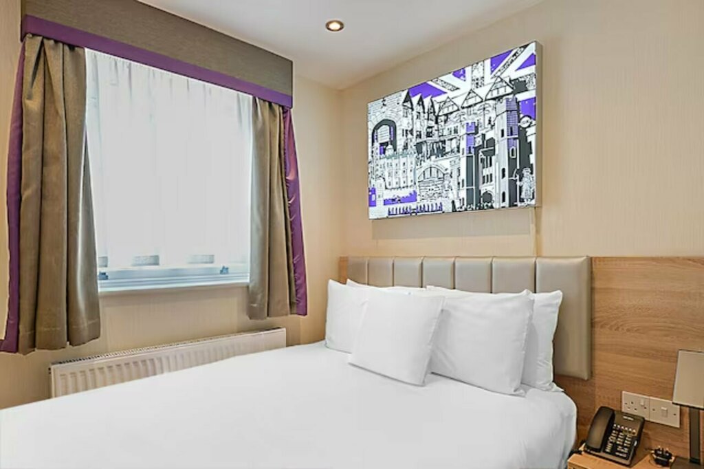 Oyo Townhouse 30 Sussex Hotel