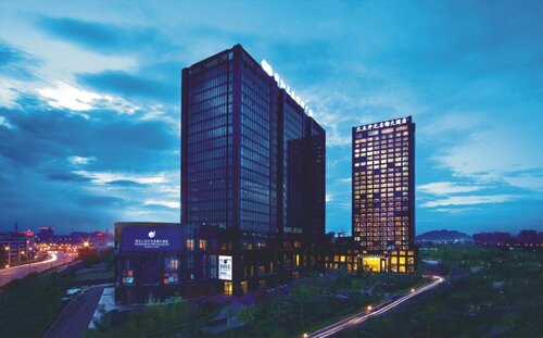 Grand New Century Hotel Canal Hangzhou, Rezerwuj Hotel Hotele w Hangzhou z basenem, Basen