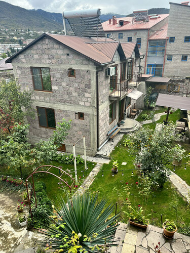 Guesthouse Anahit Ijevan Guest House, Book Pension Hoteller i Tavush region med parkering, Parkering