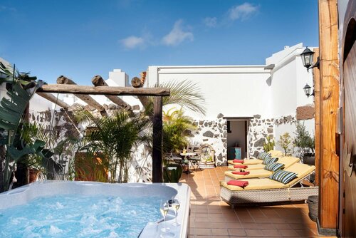El Charco Suites, Book Hotel Arrecife 