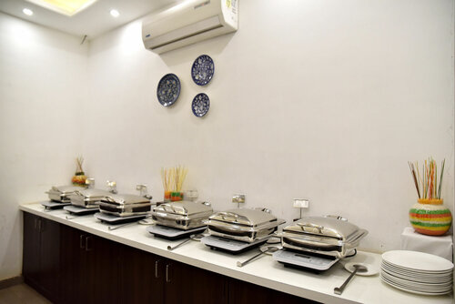 Hotel Gandharva- A Green Hotel, Забронировать Отель Отели Джайпура с бассейном, рядом с Автобусный вокзал Sindhi Camp, Бассейн