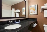 Fairfield Inn & Suites Lansing West, Buchen Sie Hotel Hotels in Waverly mit Parkplatz, Parkplätze
