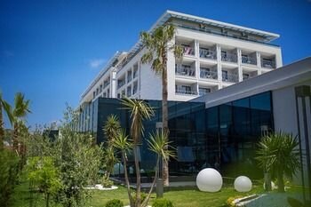 Selene Beach & Spa Hotel, Забронировать Курортный отель Отели Авсаллара с парковкой, Парковка