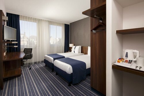Holiday Inn Express Amsterdam - Schiphol, Rezervovat Hotel Schiphol 