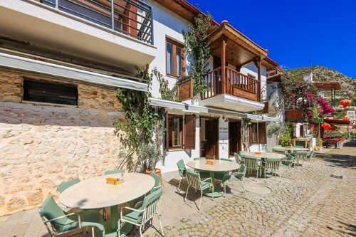 Old Town Hotel Kalkan, Забронировать Отель Отели Провинции Антальи с парковкой, Парковка