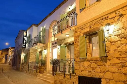 Brothers Cesme Hotel, Забронировать Отель Чешме Измир, рядом с Cesme Bus Terminal