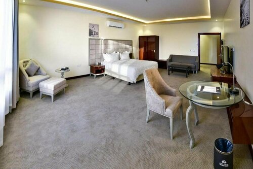 Golden dune Hotel Services - Turaif, Забронировать Отель Тураиф Эль-Худуд-эш-Шамалия