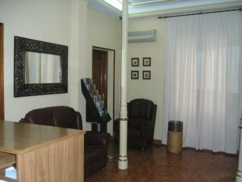 Hostal El Pilar, Забронировать Отель центр города Мадрид, рядом с Театр Nuevo Apolo