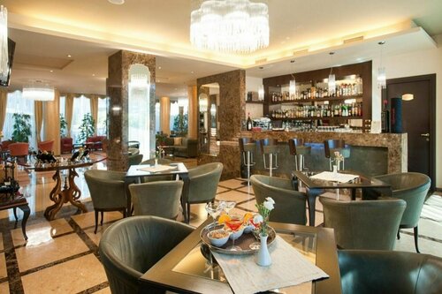 Hotel Calissano, Забронировать Отель Альба Ланге