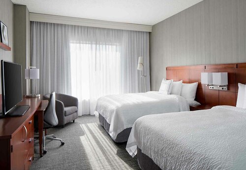 Courtyard Grand Rapids Downtown, Varaa Hotelli Grand Rapids 