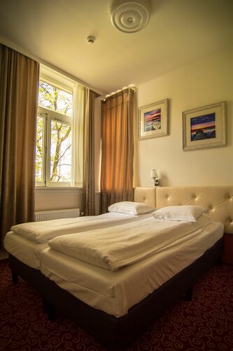 Amsterdam Downtown Hotel, Забронировать Отель Отели Амстердама с парковкой, рядом с Музейная площадь, Парковка